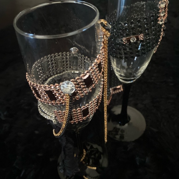 Black and Rose Gold Bling Wine Glass Set, His and Hers Elegant Wine Glasses - Picture 4 of 17